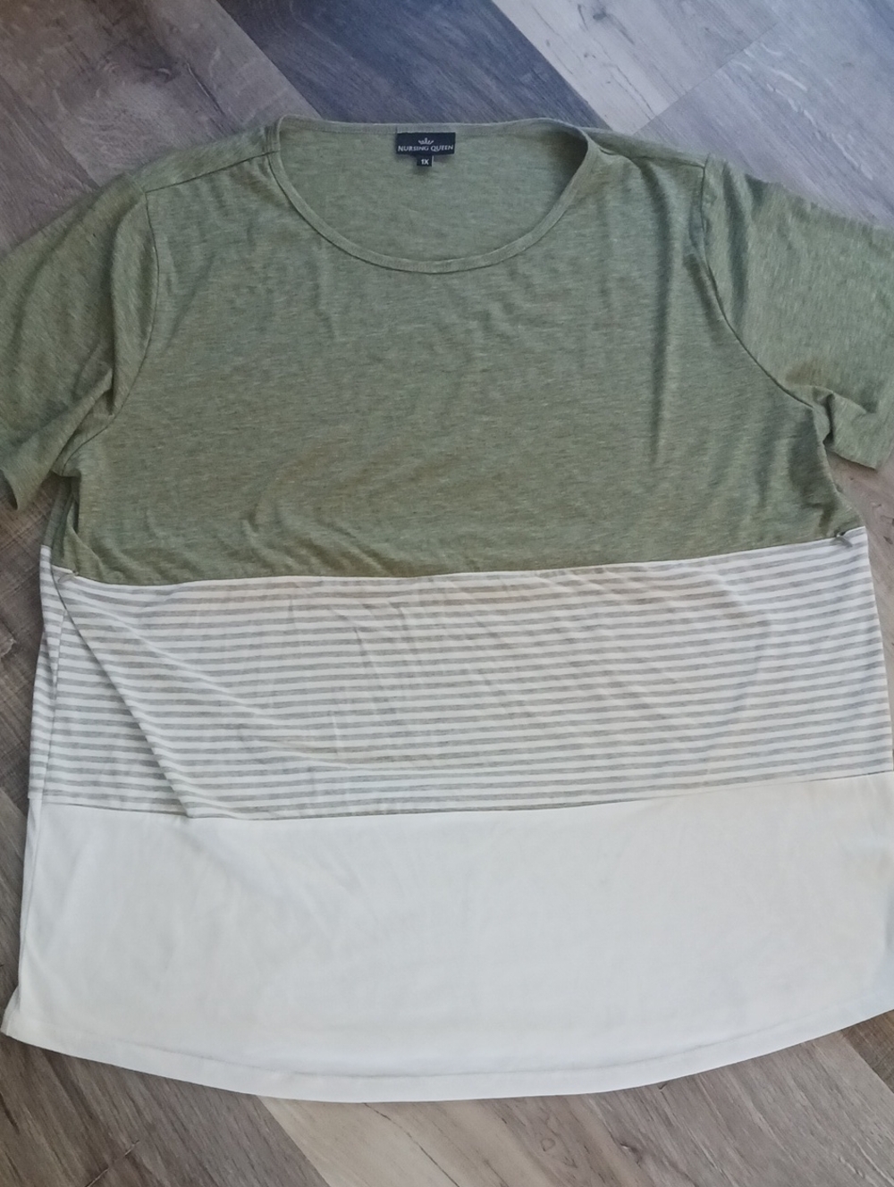 Nursing Queen Cotton Olive Green and White Striped Colorblock Short Sleeve Tee